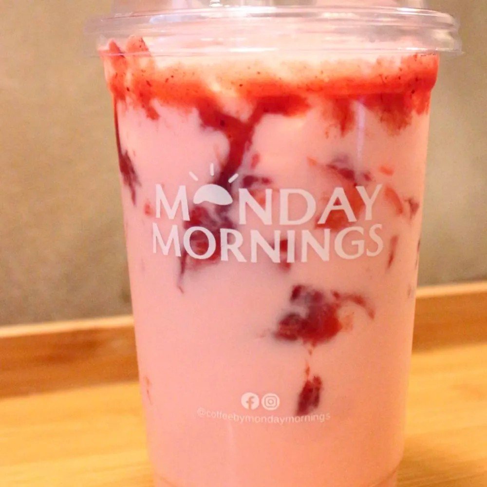 Iced Strawberry Latte